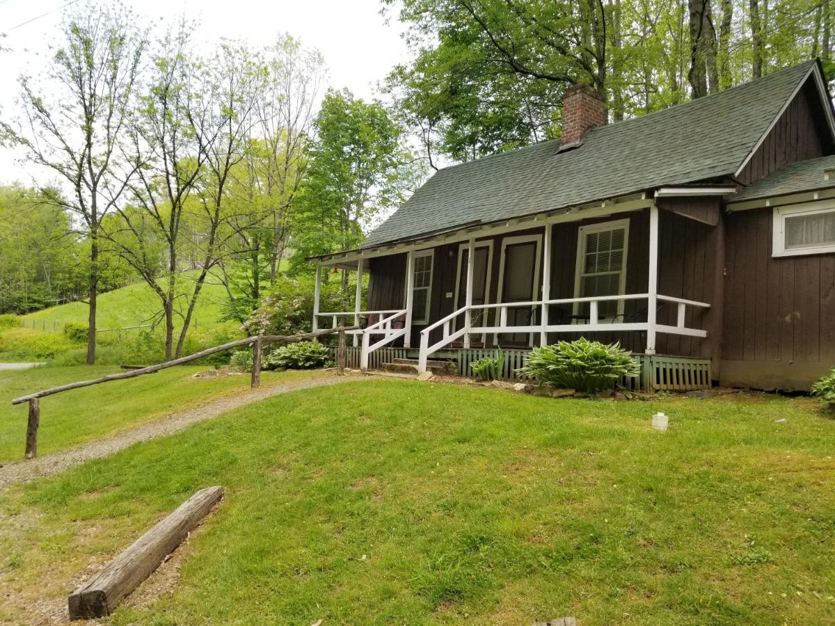 The Cabins At Healing Springs Crumpler Exterior photo