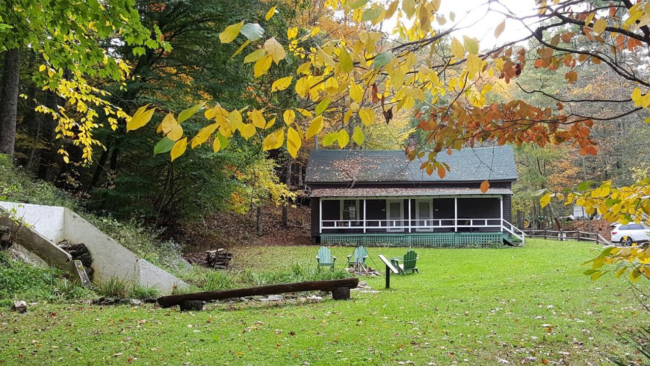 The Cabins At Healing Springs Crumpler Exterior photo