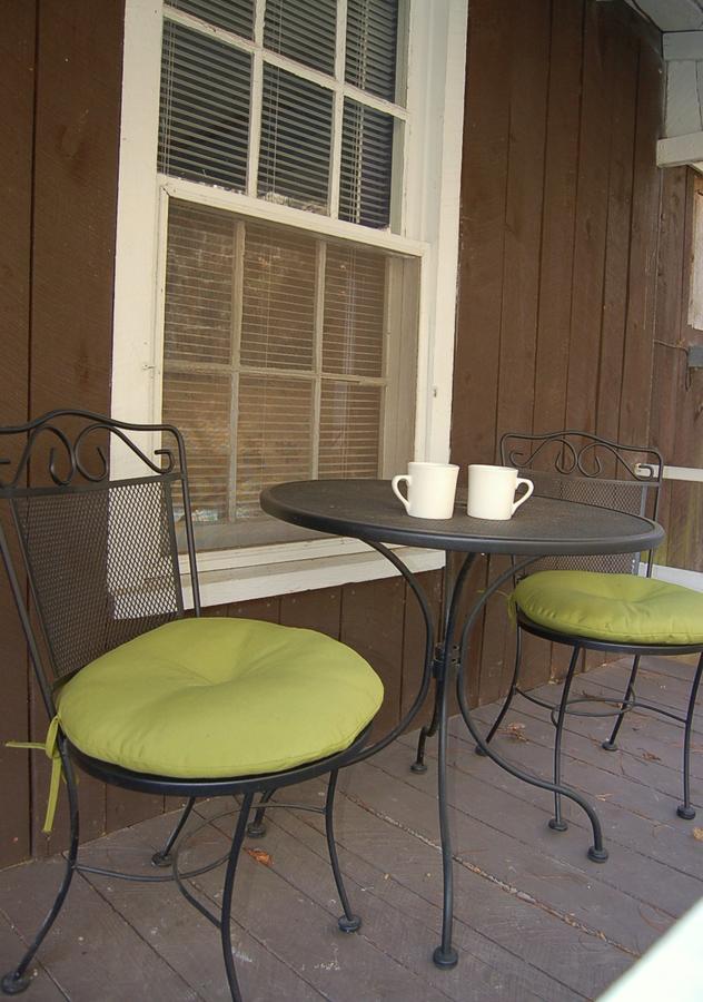 The Cabins At Healing Springs Crumpler Exterior photo